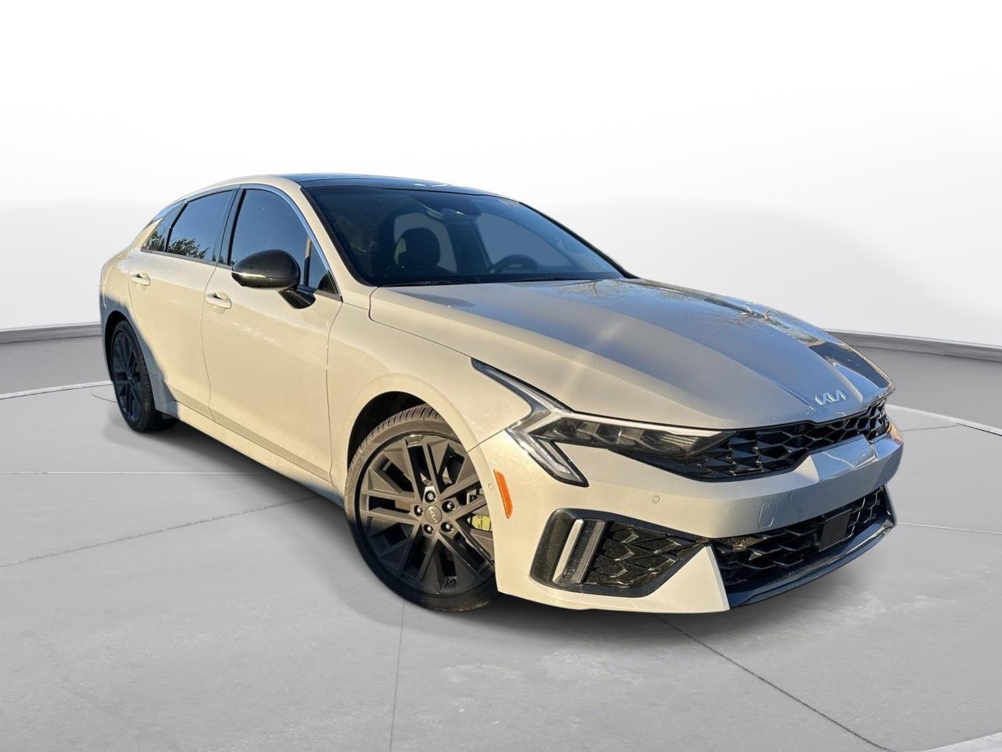 2025 Kia K5 GT photo 4