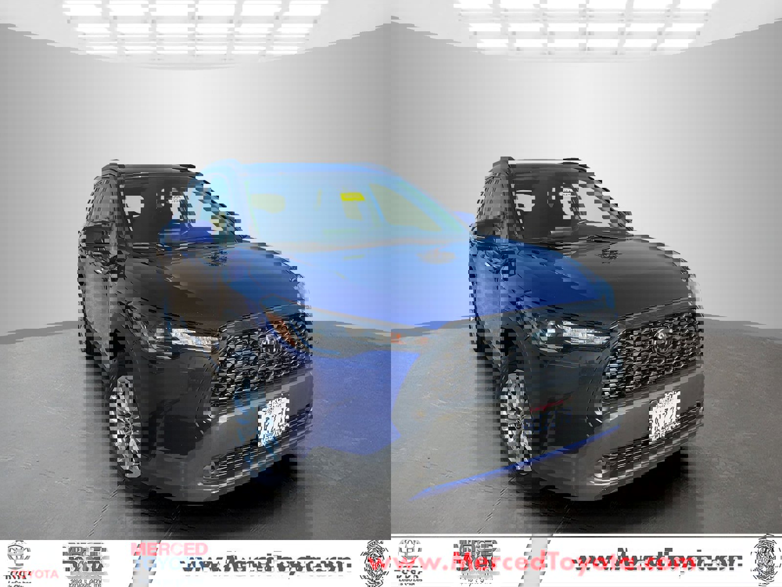 2022 Toyota Corolla Cross LE's photo