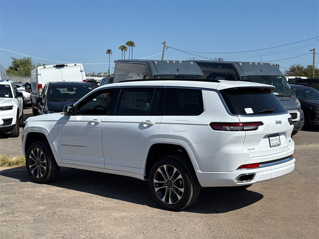 2025 Jeep Grand Cherokee Overland photo 9