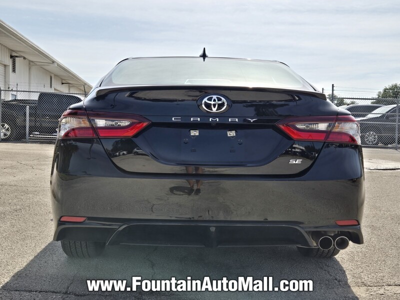 2024 Toyota Camry SE photo 4
