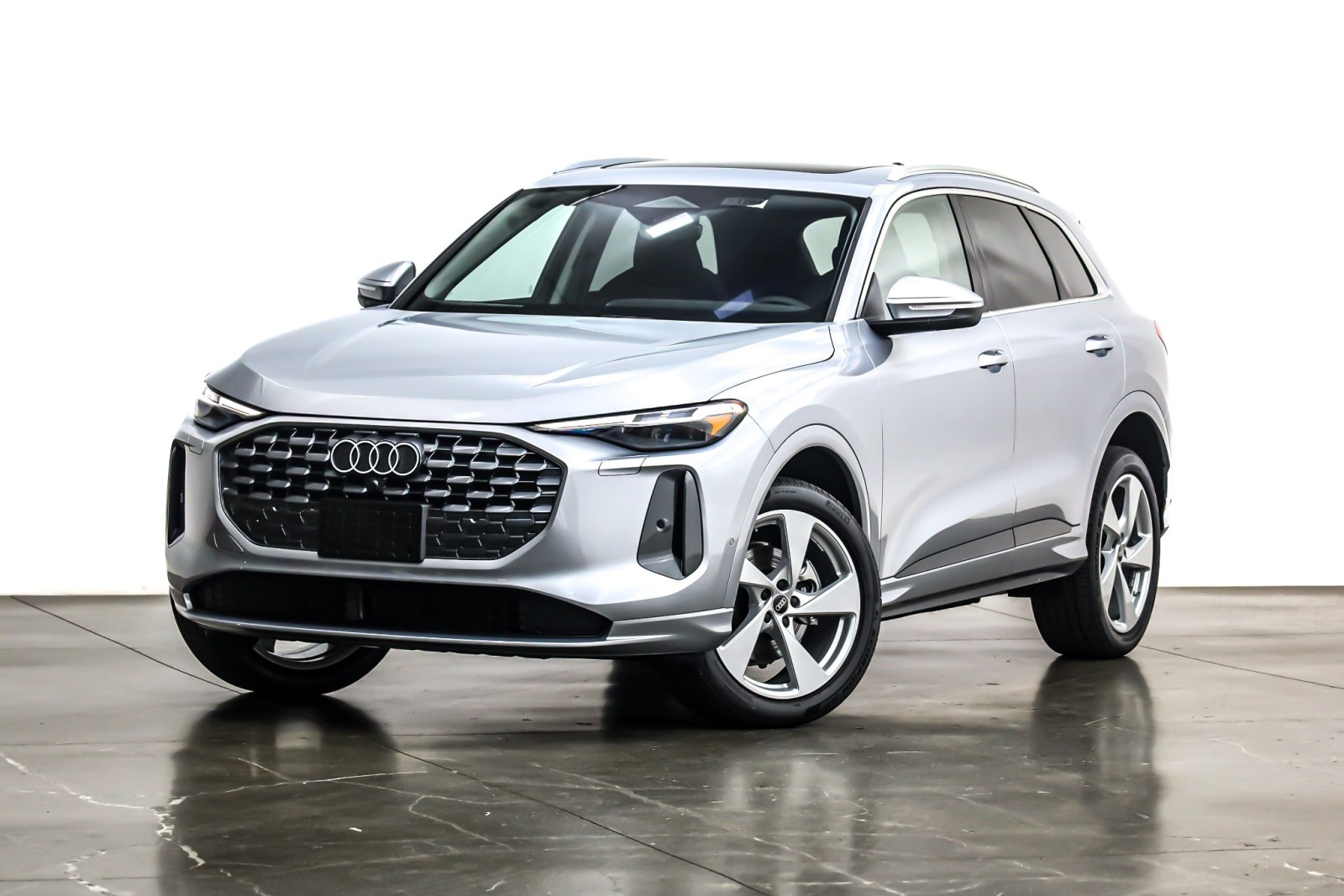 2025 Audi New Q5 Premium Plus's photo