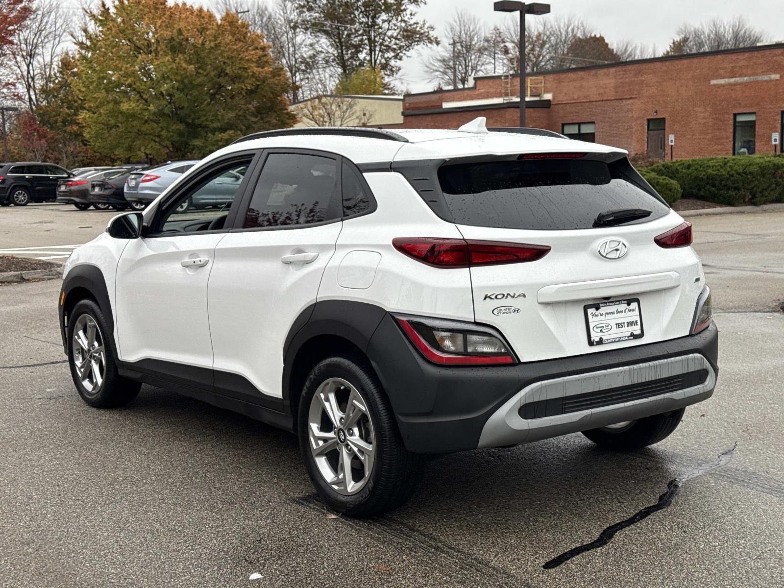 2023 Hyundai Kona SEL photo 3
