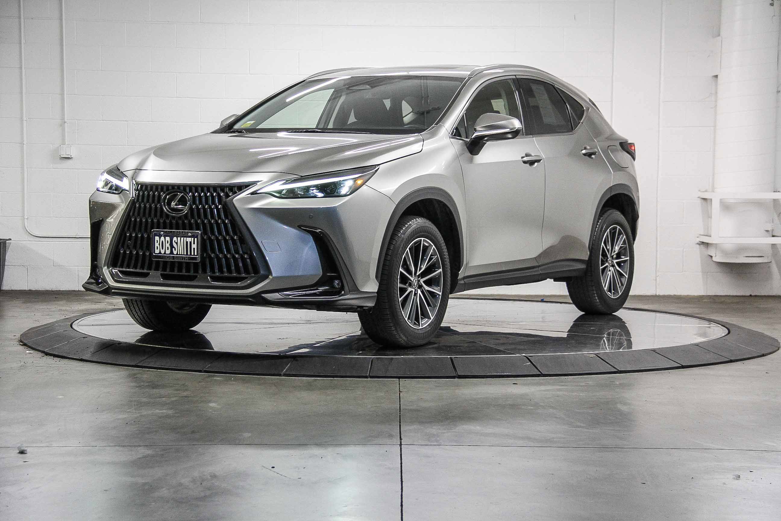 2024 Lexus NX 250 Premium photo 2