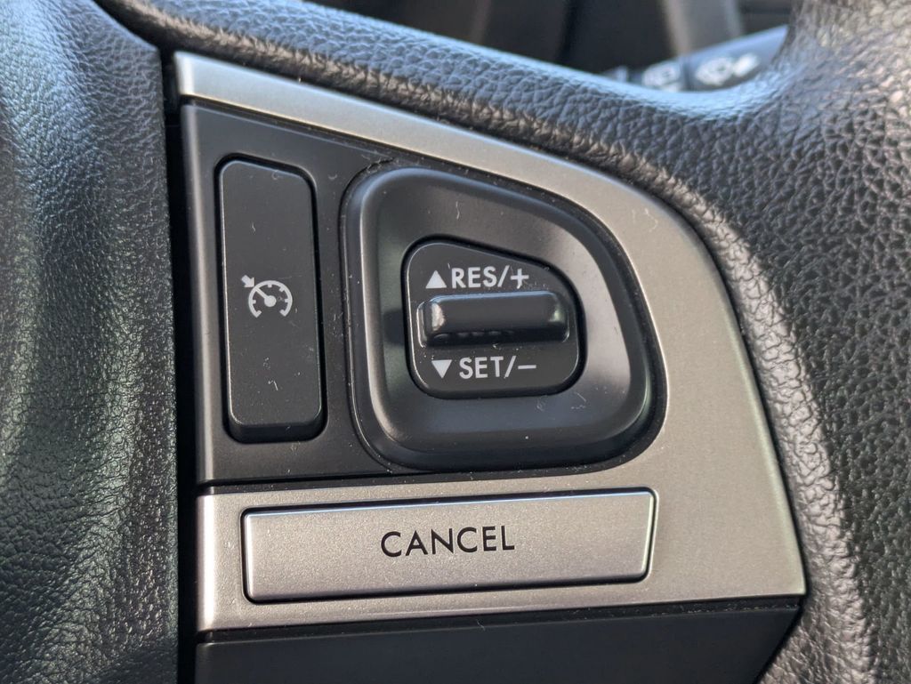 2017 Subaru Forester 2.5i photo 14
