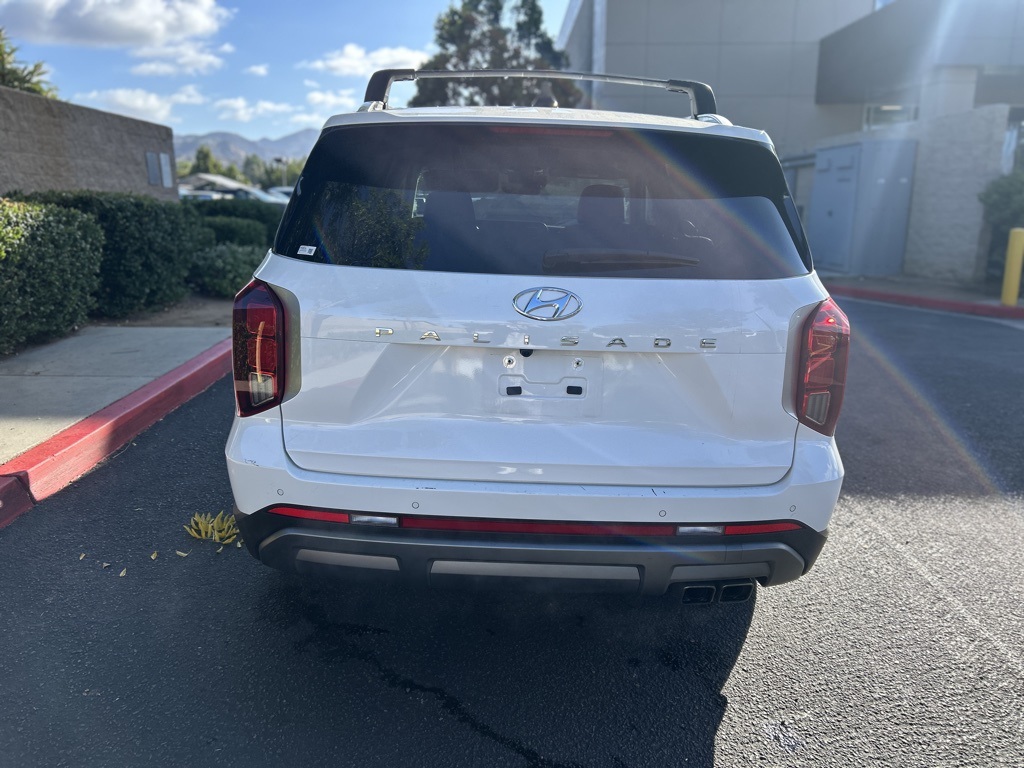 Used 2023 White Hyundai SEL image 5