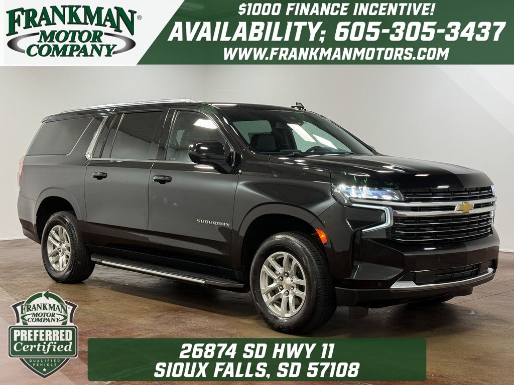 2024 Chevrolet Suburban LT's photo