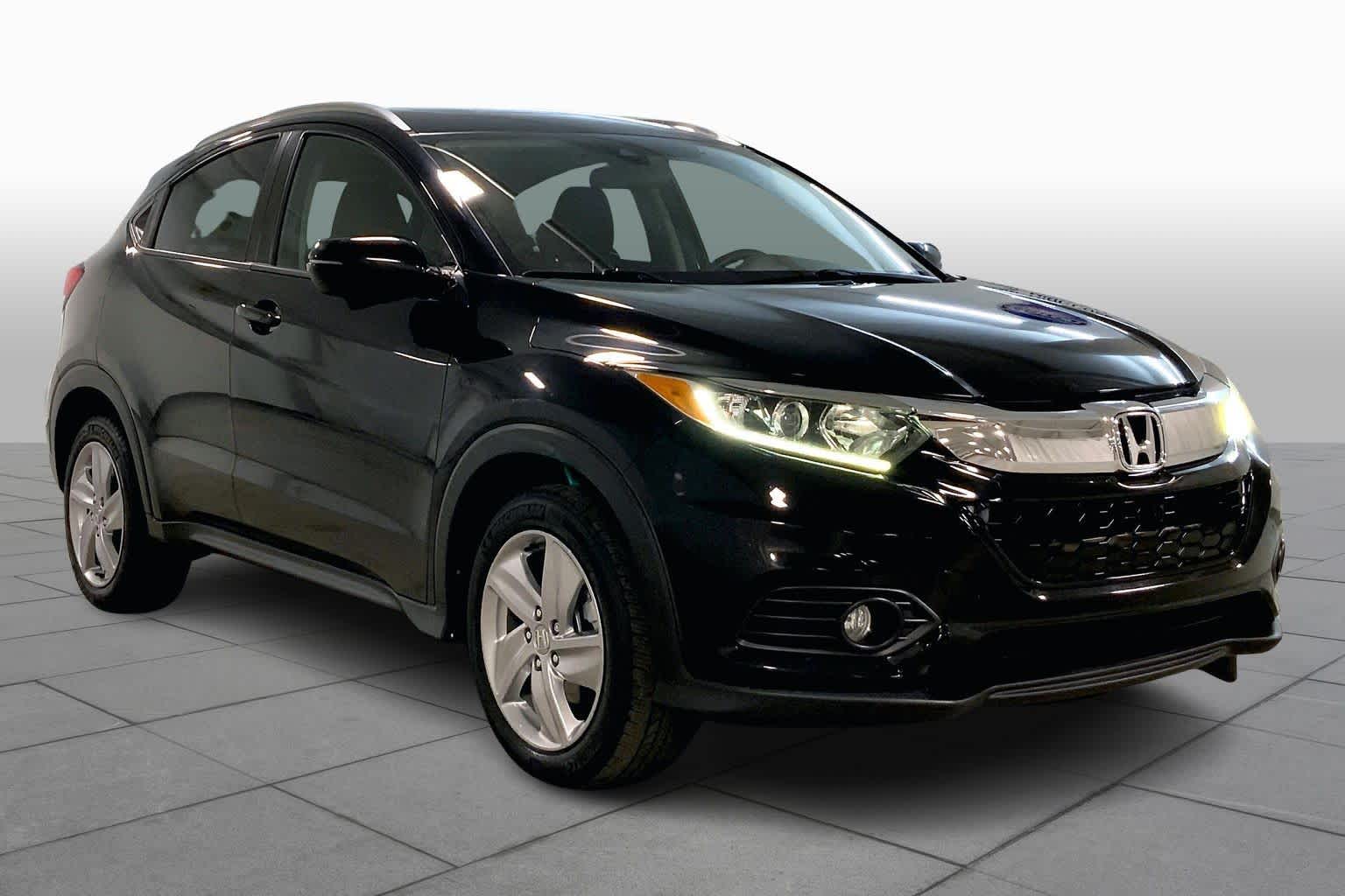 Used 2020 Honda HR-V EX with VIN 3CZRU6H56LM731445 for sale in Kansas City