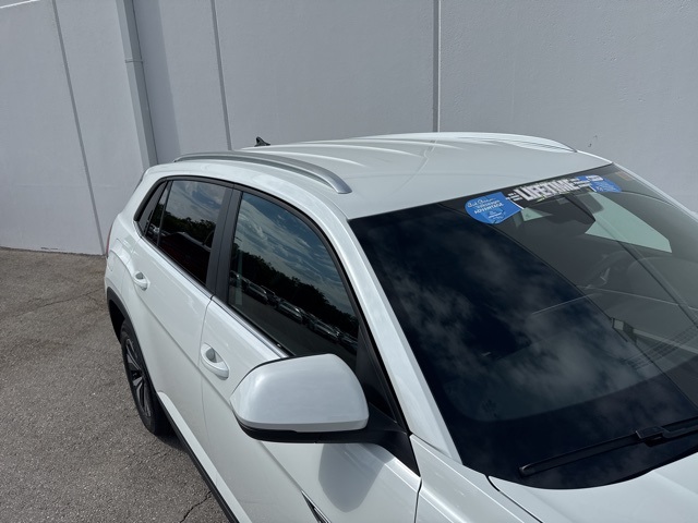 2026 Volkswagen Atlas Cross Sport SE photo 4