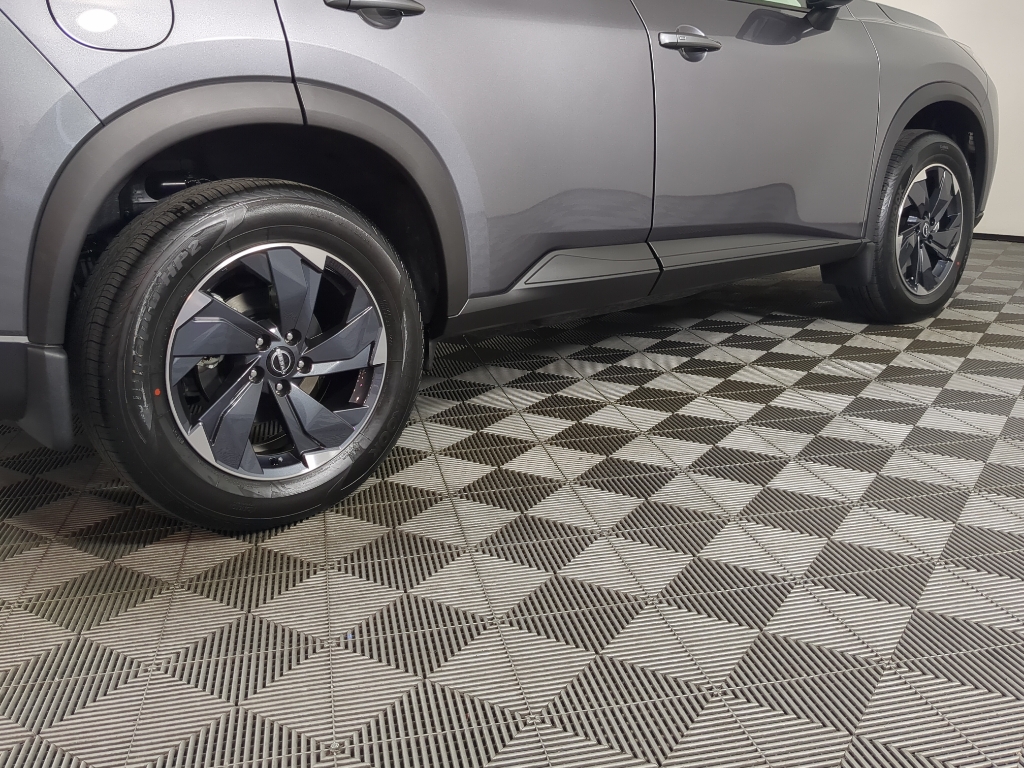 2026 Nissan Rogue SV photo 5