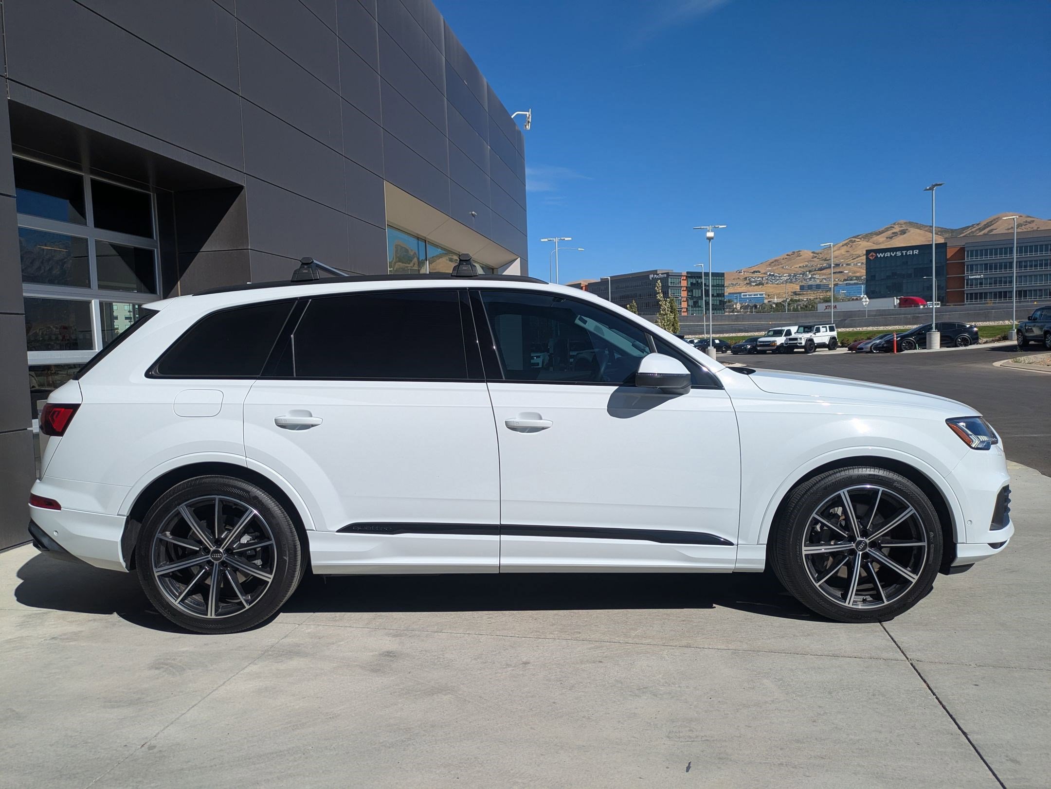 2023 Audi Q7 Prestige photo 4