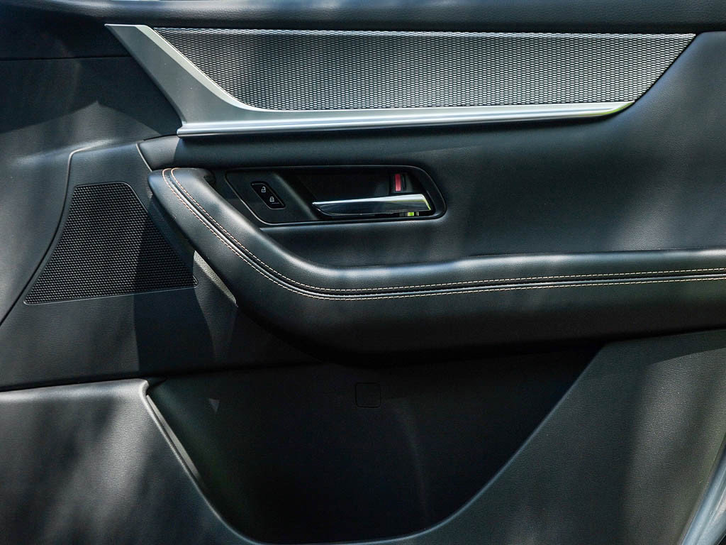 2025 Mazda CX-70 Plug-in Hybrid Premium Plus photo 5