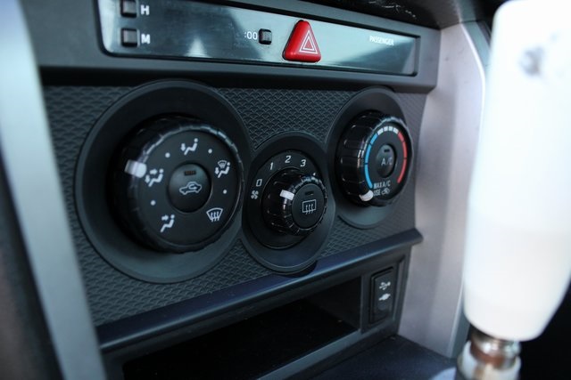 2013 Scion tC photo 8