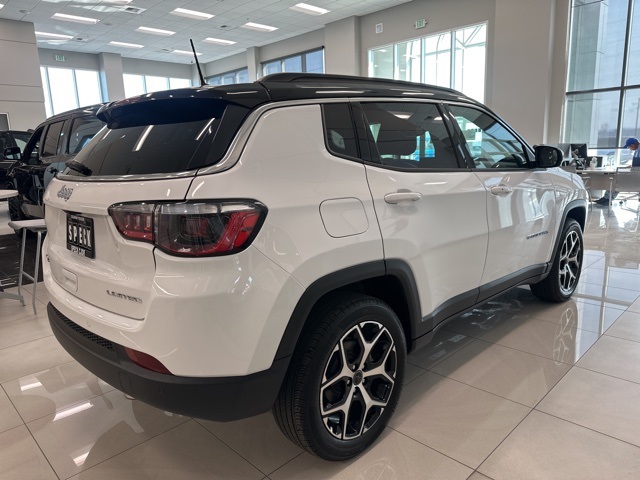 2025 Jeep Compass Limited photo 6