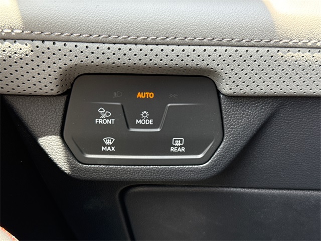 2025 Volkswagen Atlas Peak Edition SE photo 34