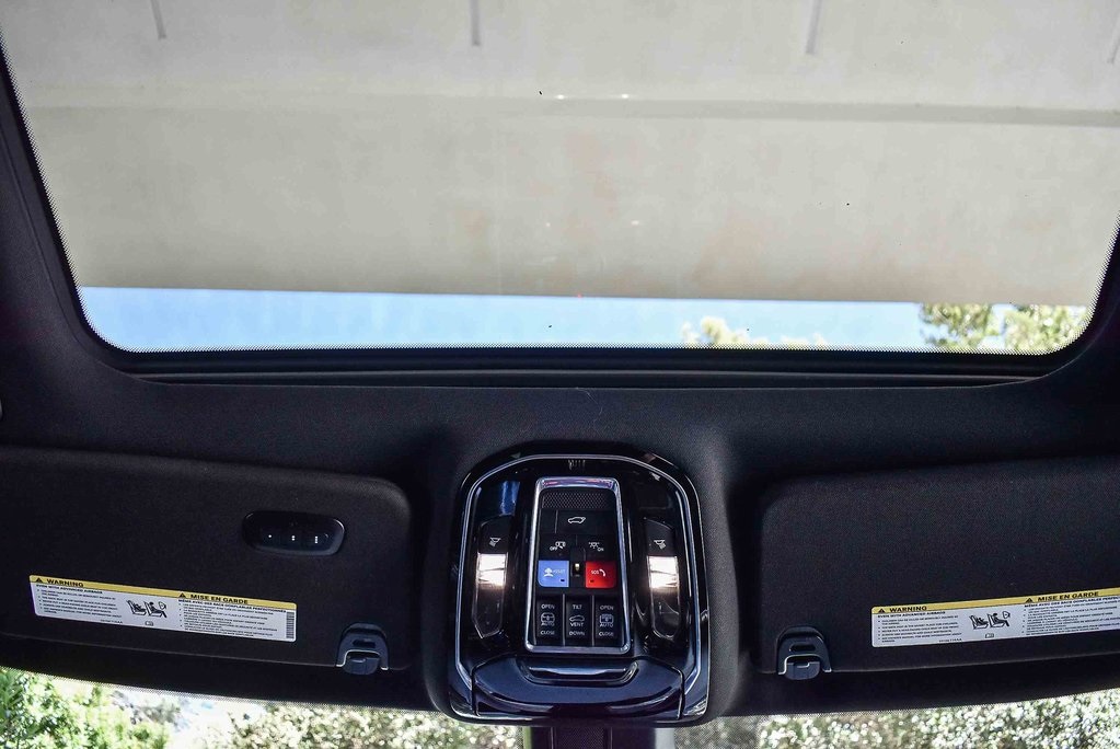 2022 Jeep Grand Wagoneer I photo 14