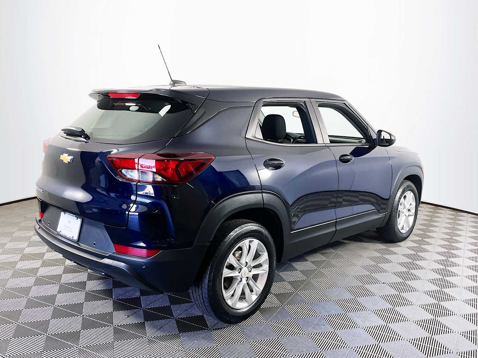 2021 Chevrolet Trailblazer LS photo 4