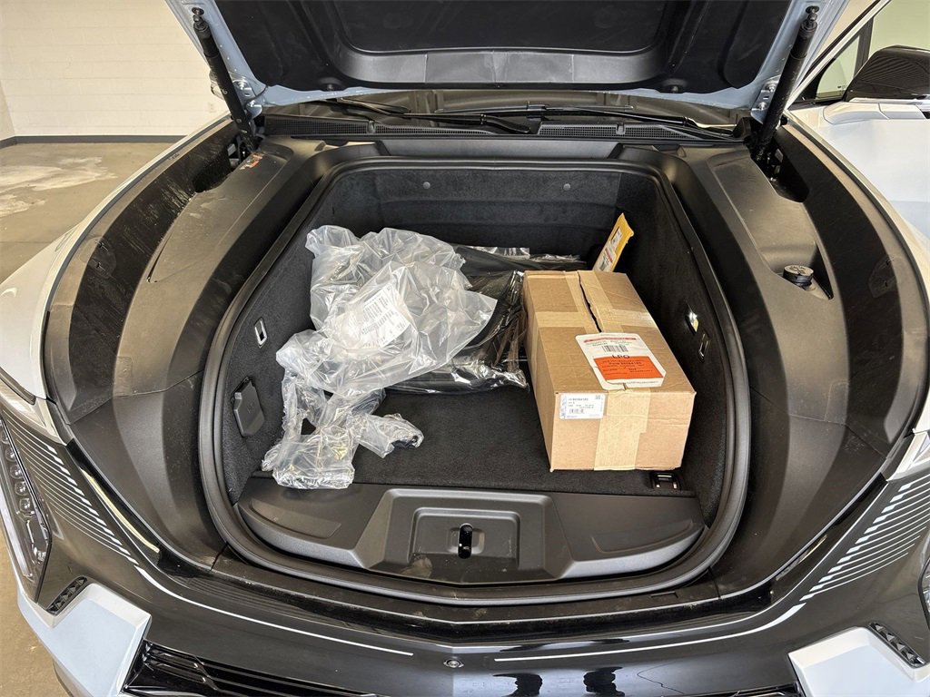 2025 Cadillac Escalade IQ Luxury photo 30