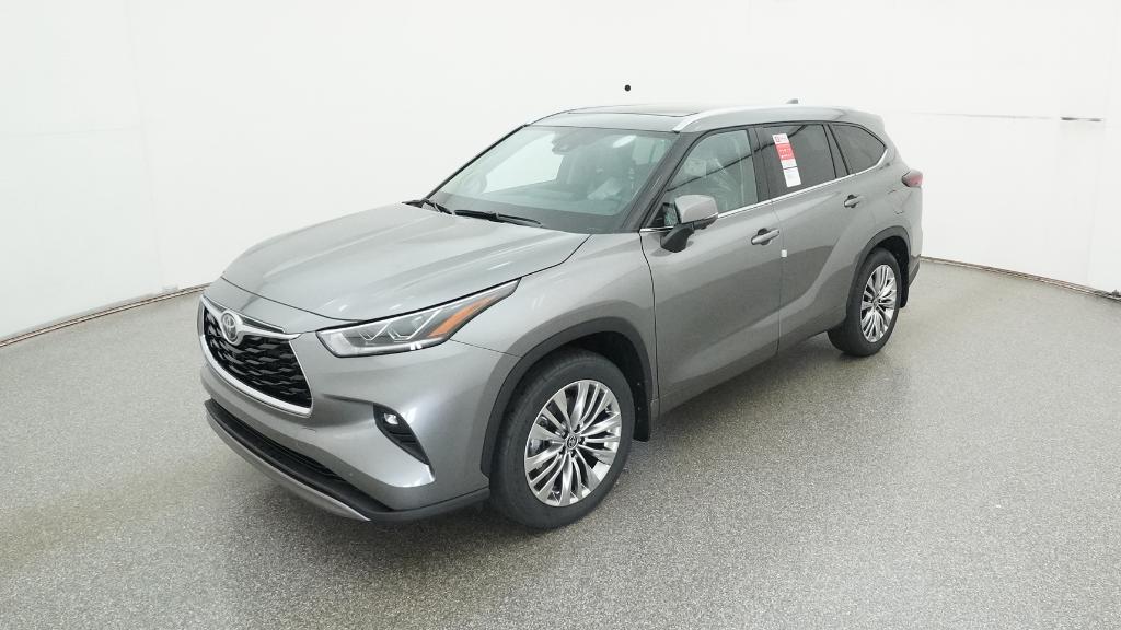 2026 Toyota Highlander Platinum's photo