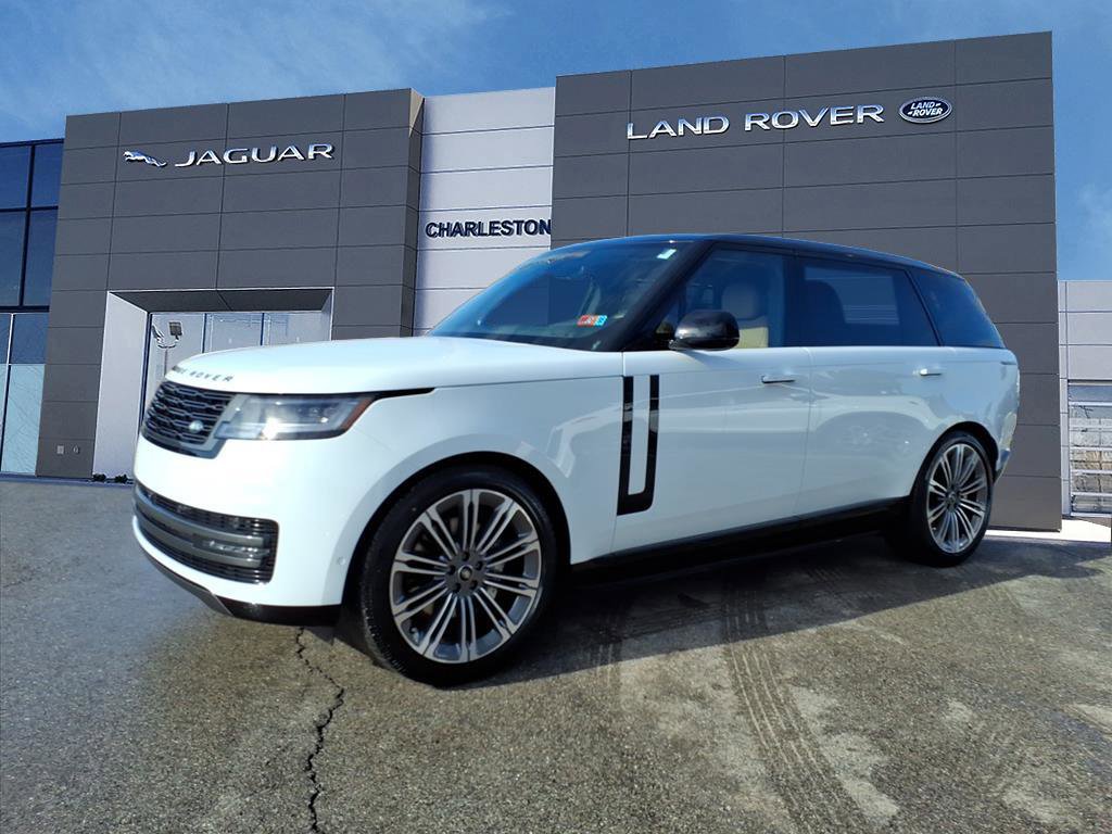 2025 Land Rover Range Rover SE's photo