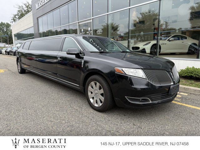 2016 Lincoln MKT's photo