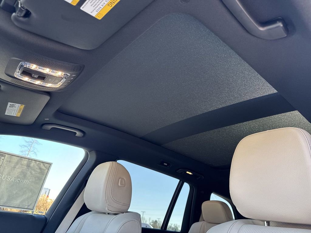 2025 Mercedes Benz GLS 450 4MATIC photo 35