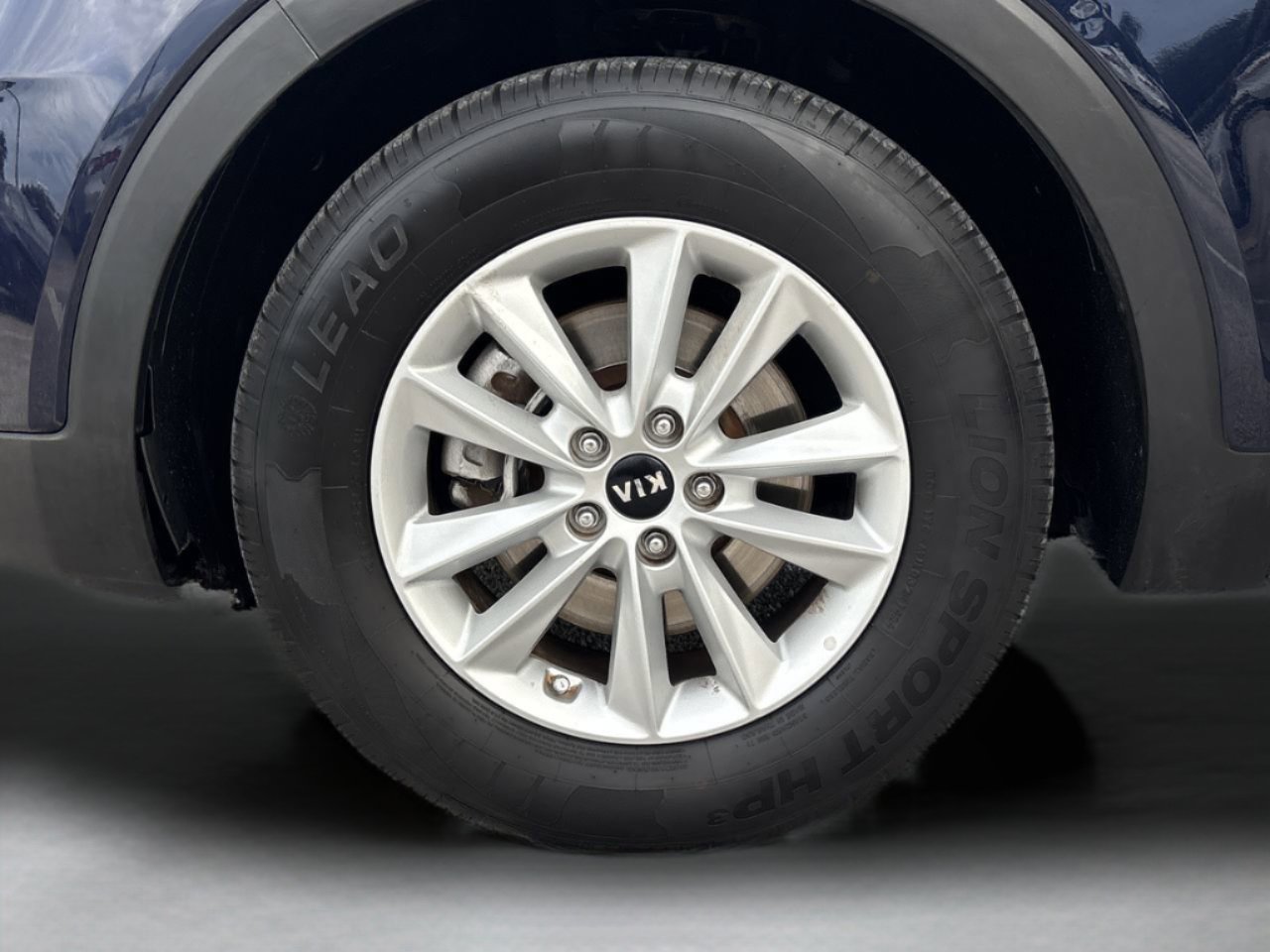 2020 Kia Sorento LX photo 29