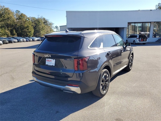 2025 Kia Sorento S photo 3