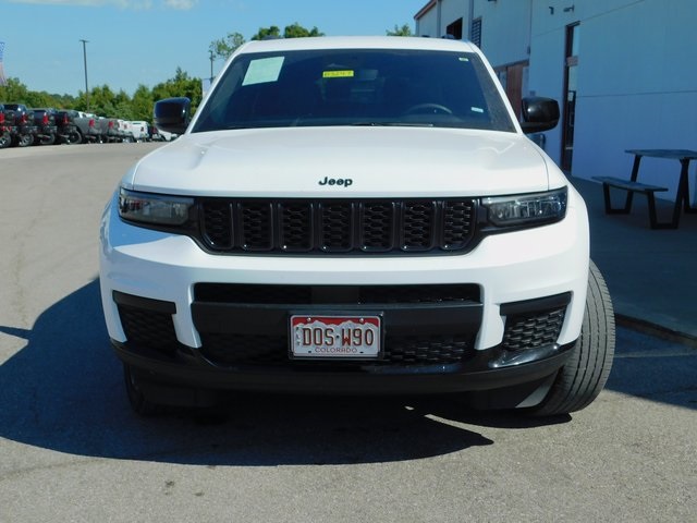 2023 Jeep Grand Cherokee Altitude photo 2