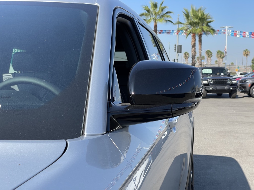 2025 Jeep Grand Cherokee Altitude X photo 12