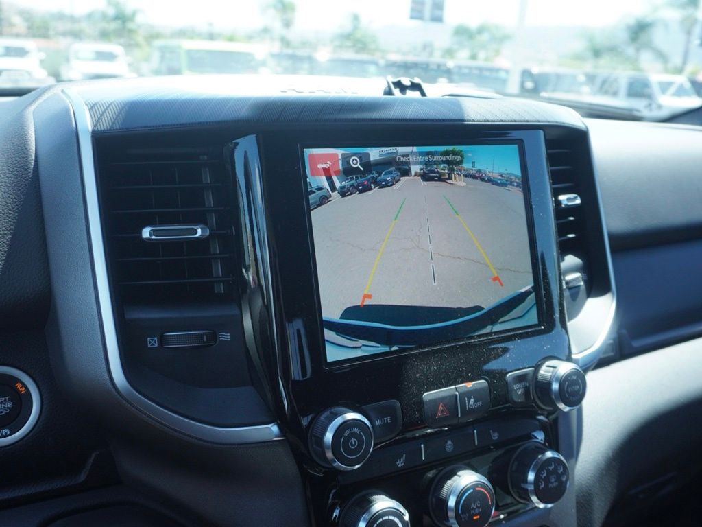 New 2026 Bright White Clear-Coat Exterior Paint RAM Big Horn Sport Appearance Edition image 16