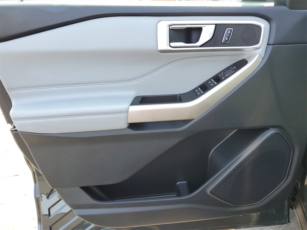 2022 Ford Explorer XLT photo 20