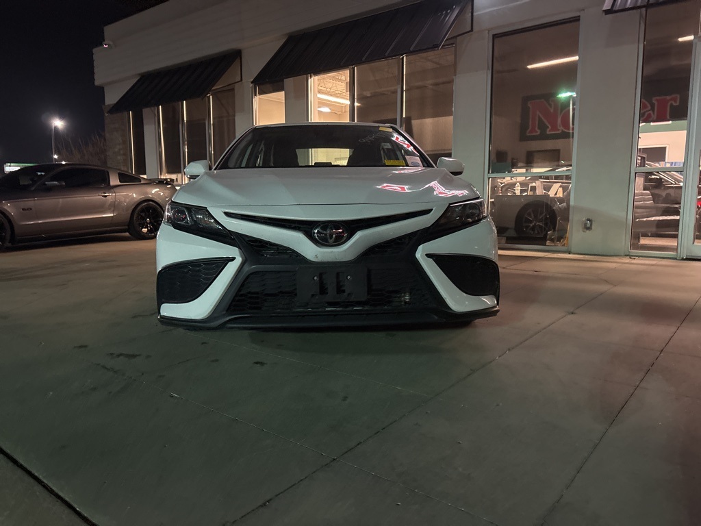 2024 Toyota Camry SE photo 4