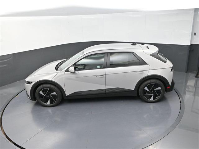 2025 Hyundai Ioniq 5 SE photo 24