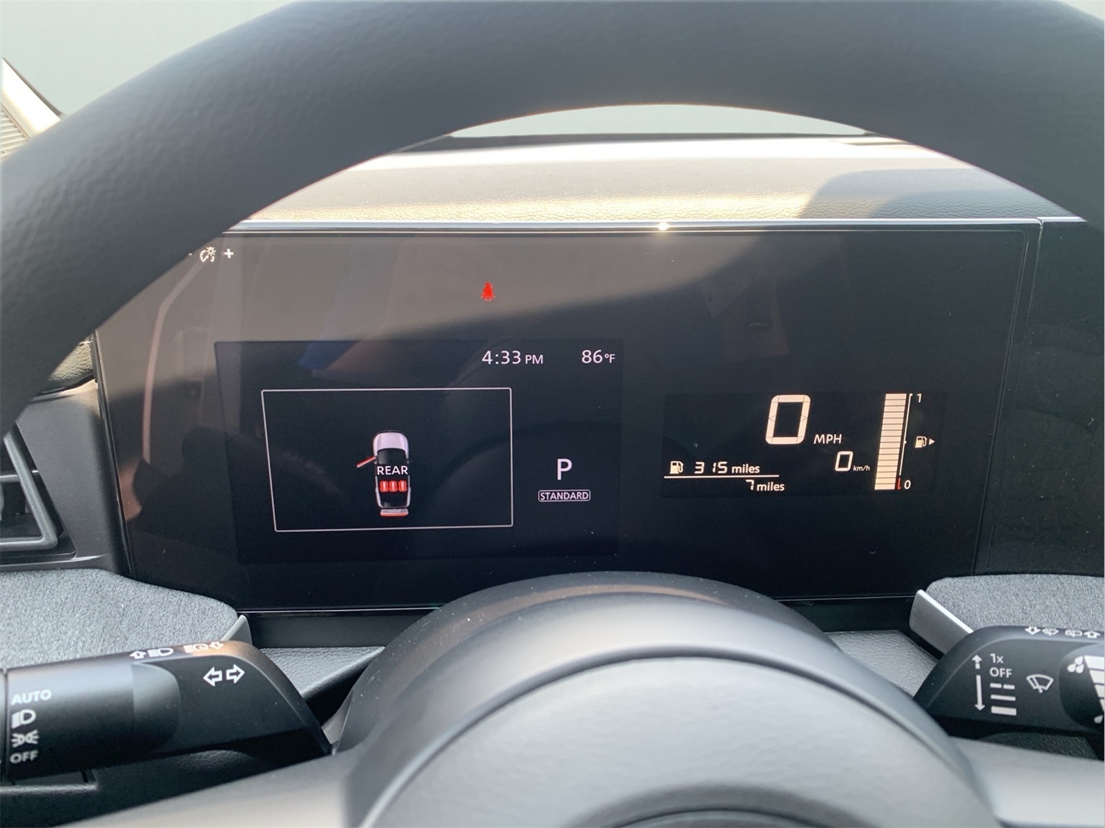 2025 Nissan Kicks SV photo 16