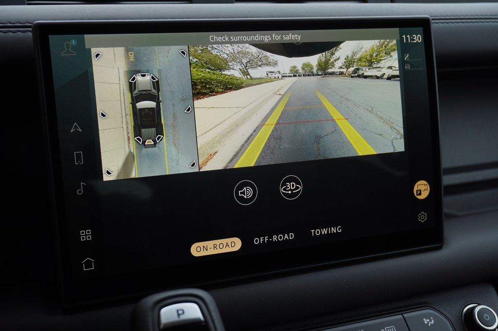 2025 Land Rover Defender 110 X-Dynamic SE photo 25