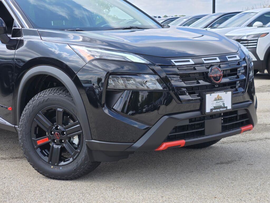 2026 Nissan Rogue SV photo 2