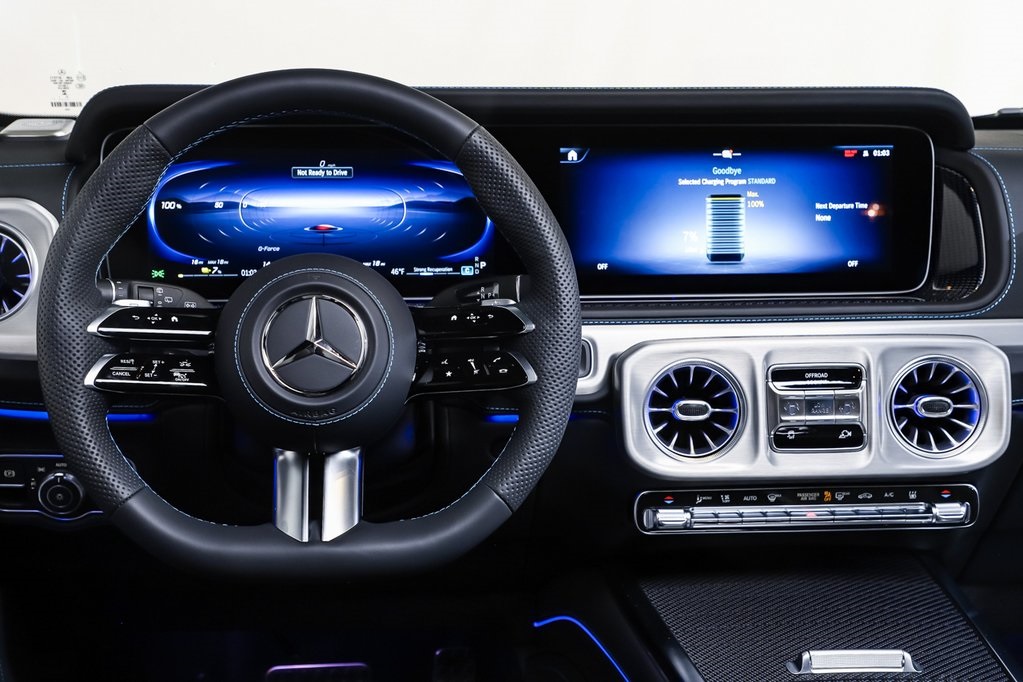 2025 Mercedes Benz G photo 12
