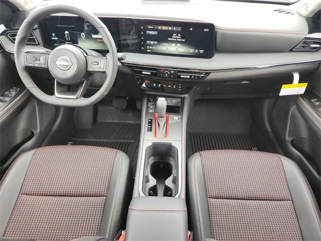 2025 Nissan Kicks SR photo 3