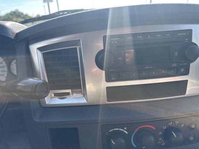 2007 Dodge Ram SLT photo 18