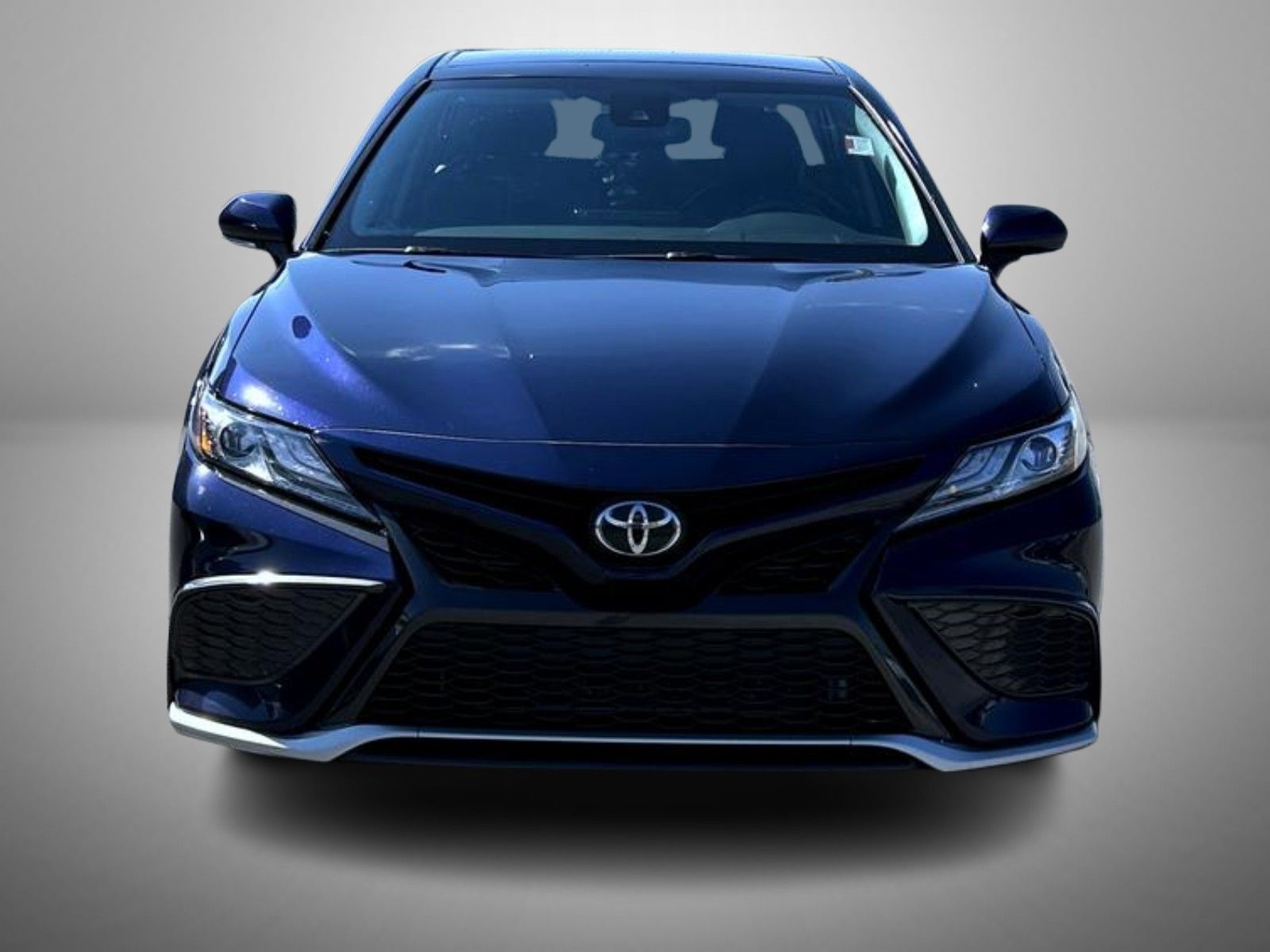 2022 Toyota Camry XSE photo 2