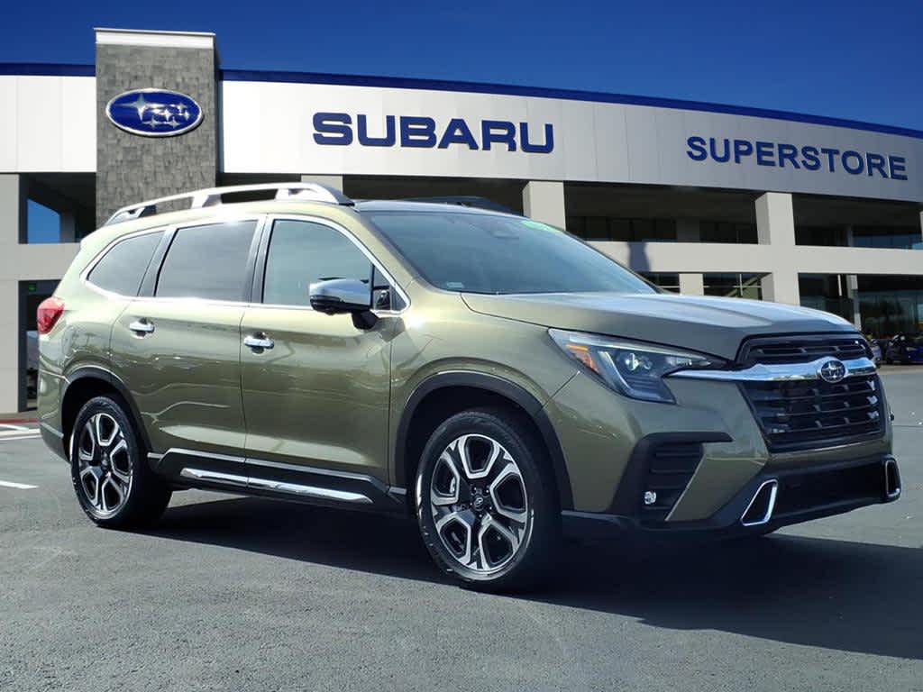 2023 Subaru Ascent Touring's photo