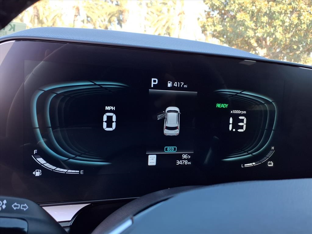 2025 Kia Niro EX photo 13
