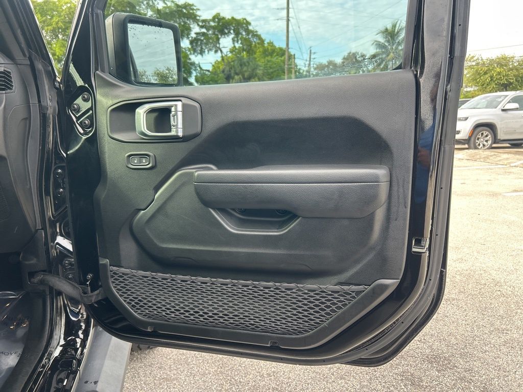 2022 Jeep Wrangler Unlimited Willys photo 26