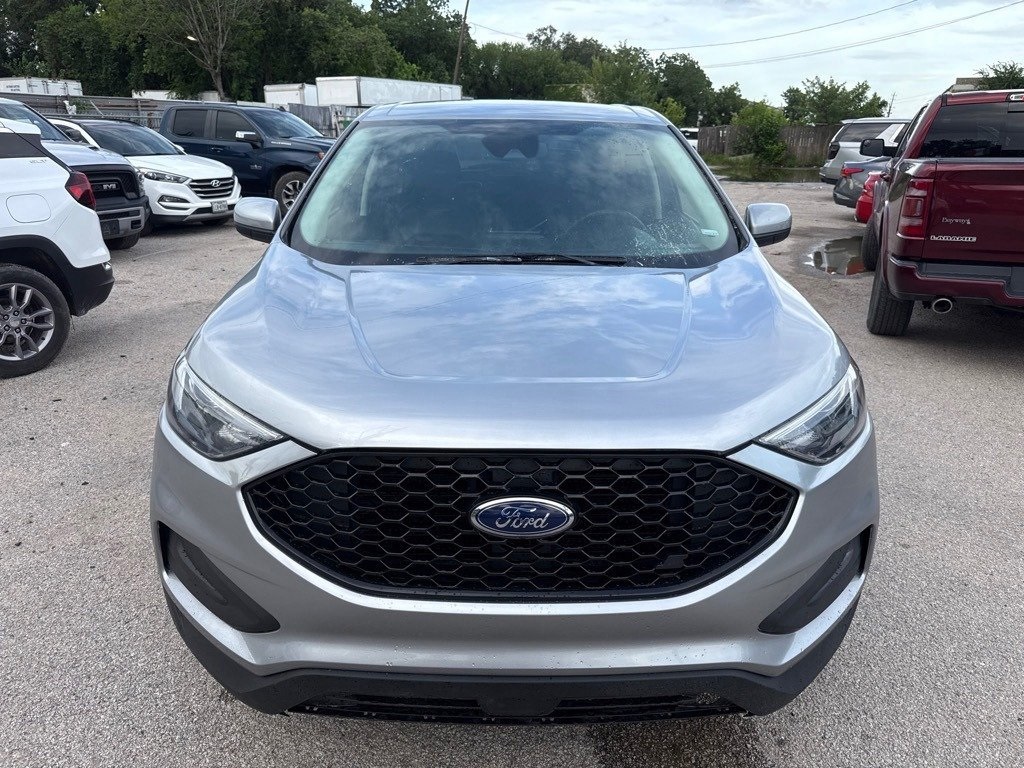 2023 Ford Edge SEL photo 2