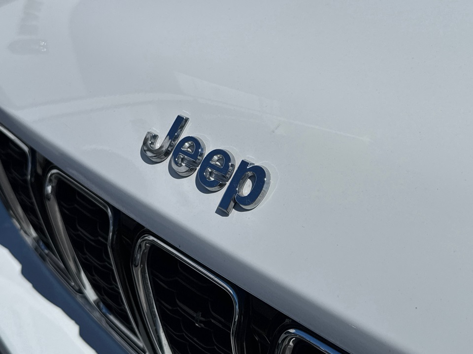 2024 Jeep Grand Cherokee Limited photo 9