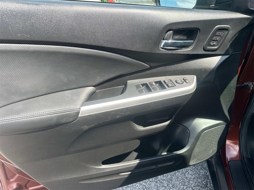 2015 Honda CR-V Touring photo 29