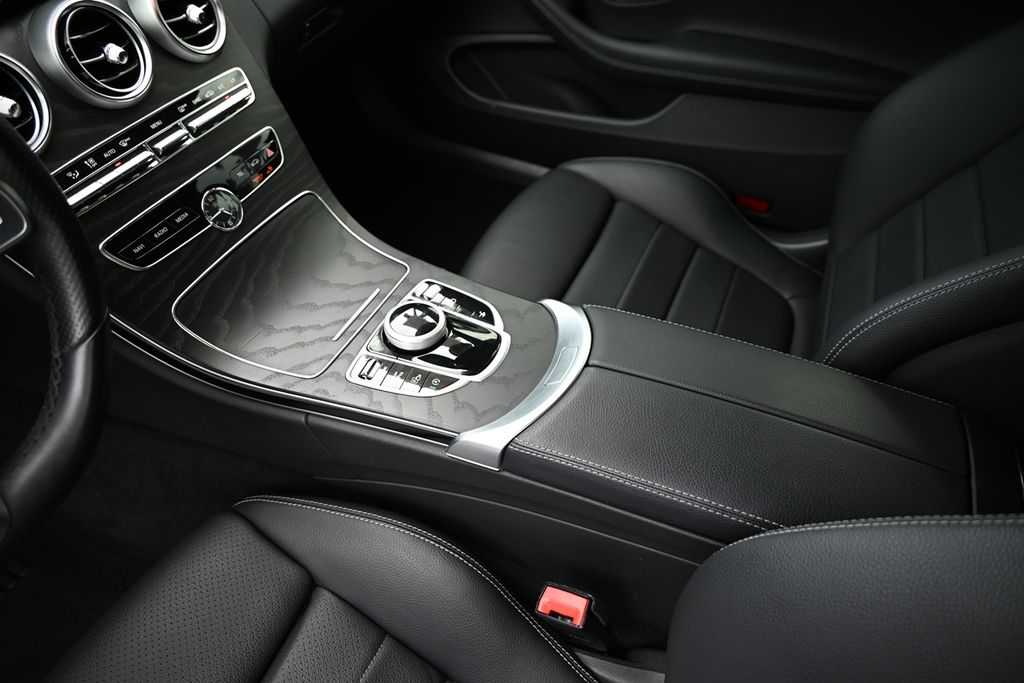 2022 Mercedes Benz C 300 photo 16