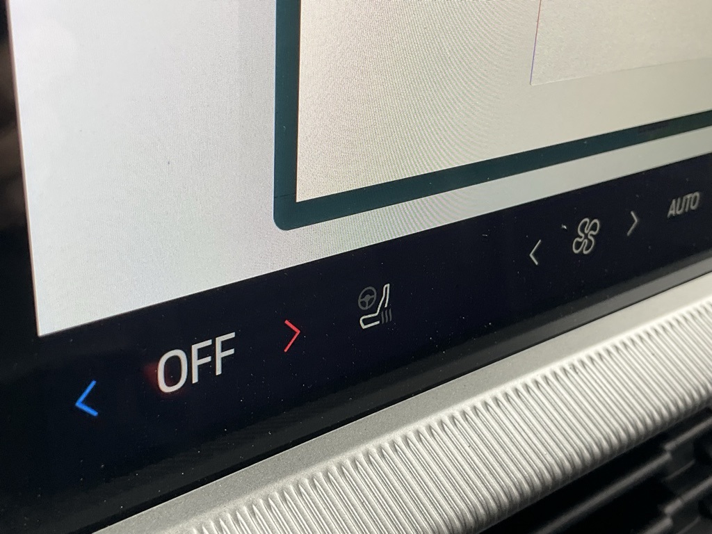 2025 Ford Explorer ST-Line photo 3