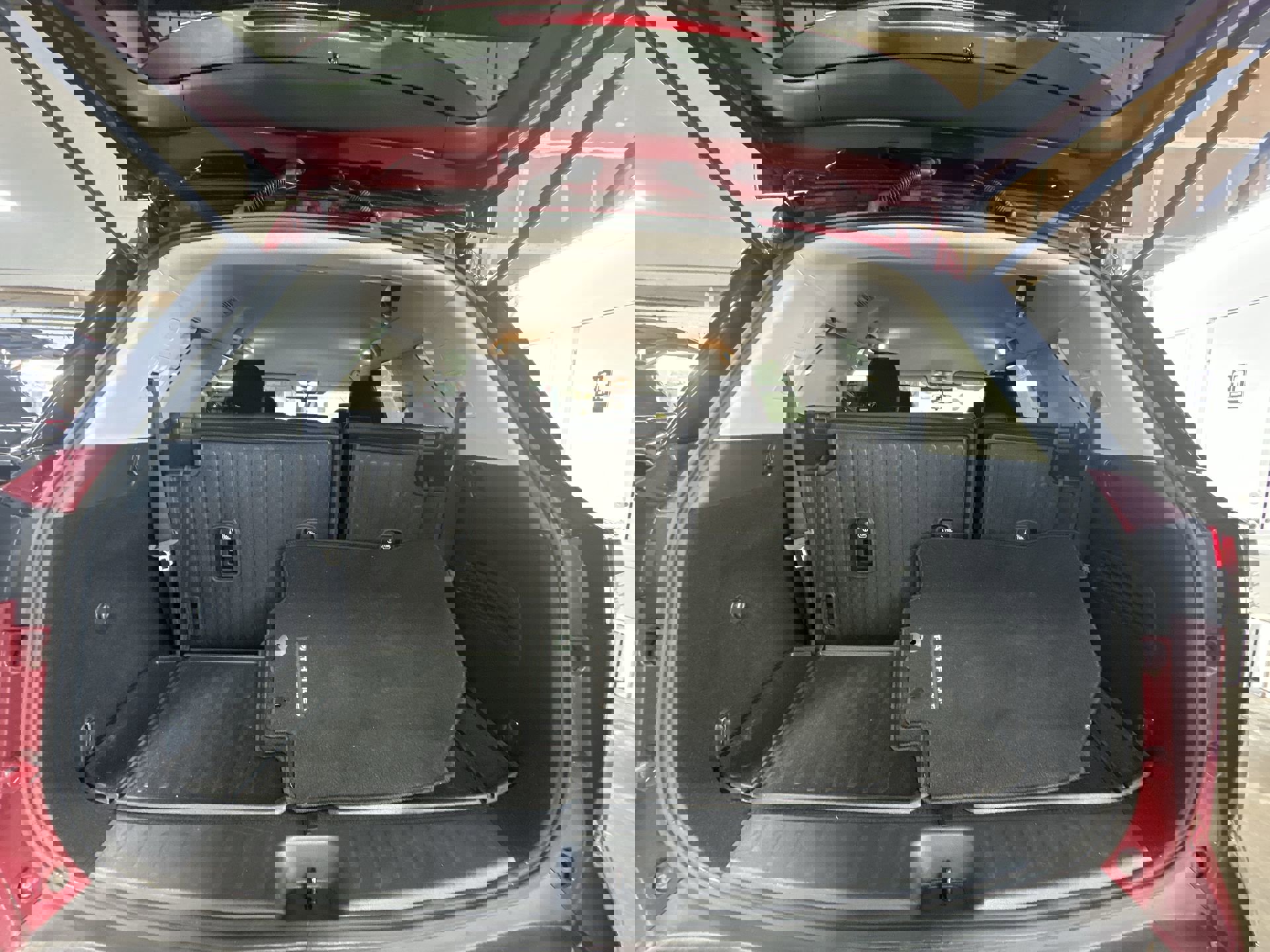 2022 Nissan Pathfinder SV photo 22