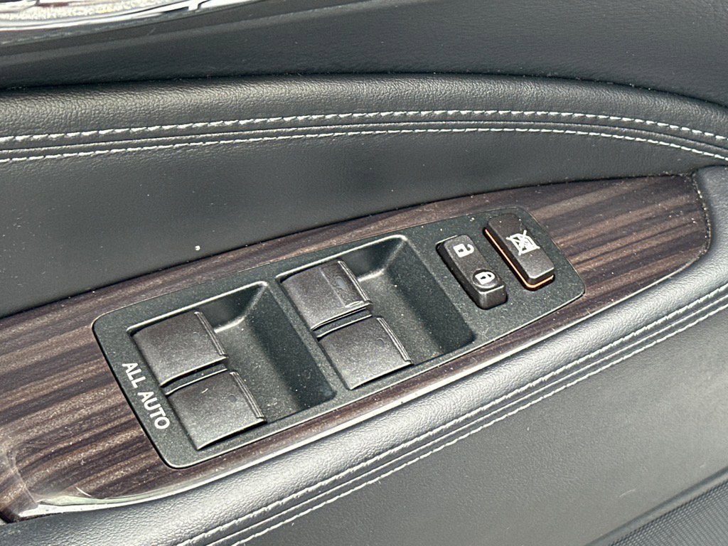 2017 Lexus LS 460 photo 15